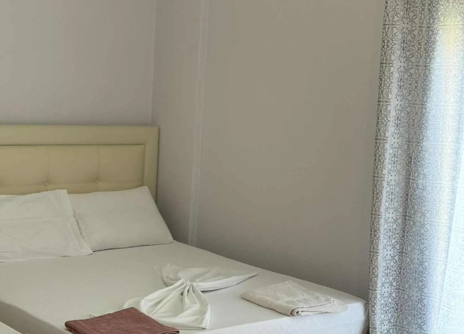 Sophia Rooms Himare